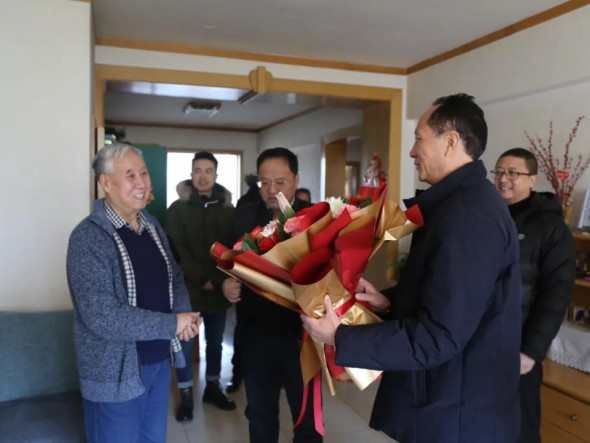 致一聲問候 · 送一片祝福——甘肅演藝集團(tuán)歌舞劇院開展新春走訪慰問活動(dòng)